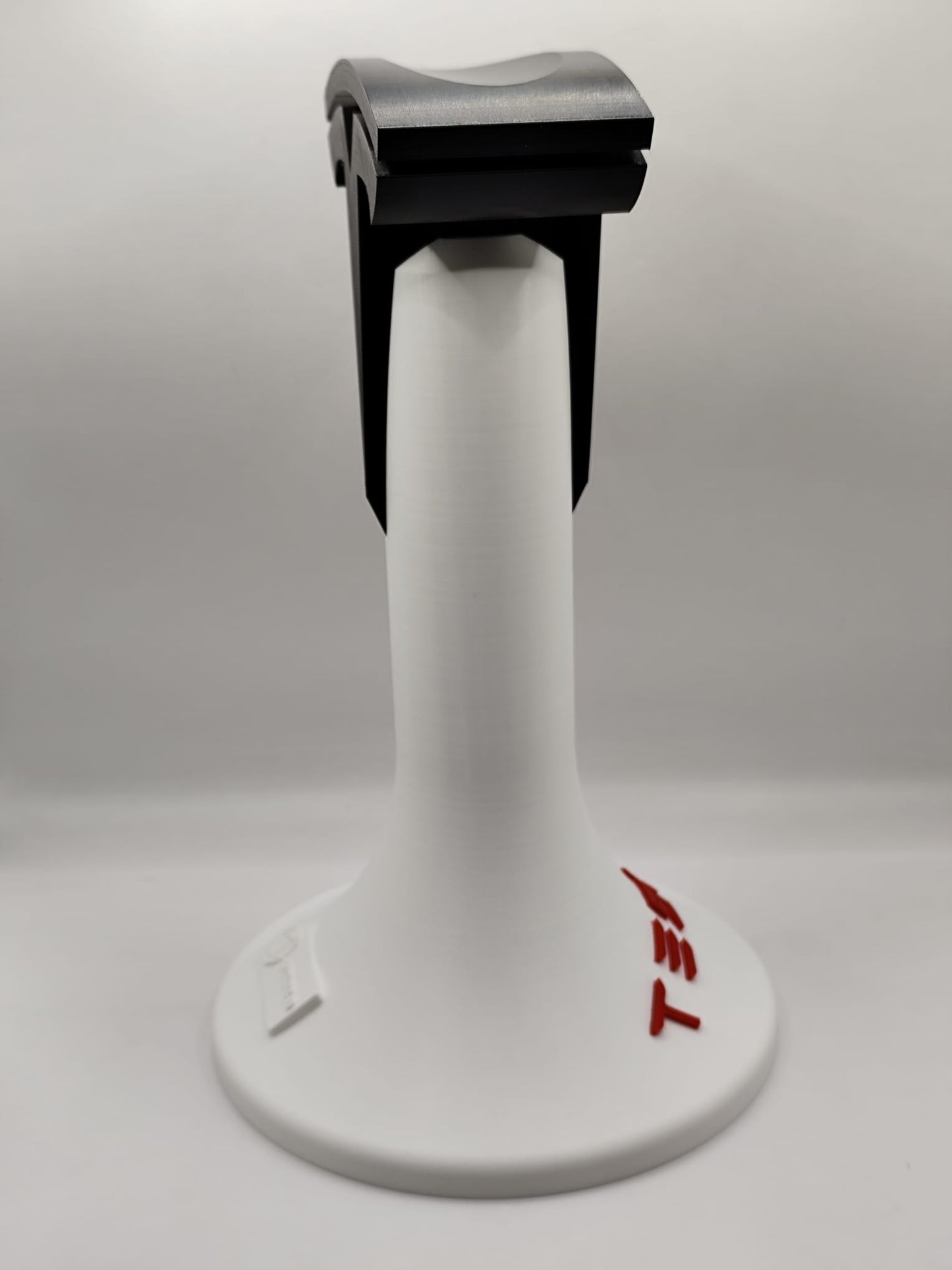 Headphone Stand Tesla