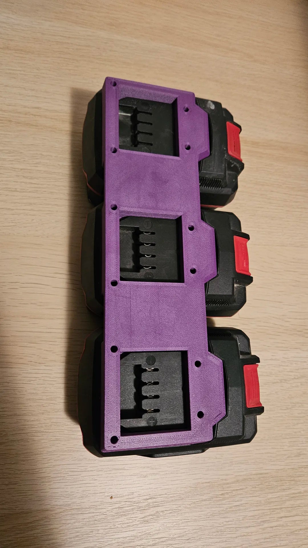 Suporte de Parede Triplo para Baterias Parkside® X20V